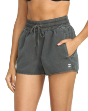 solsearcherboardshortn_billabong