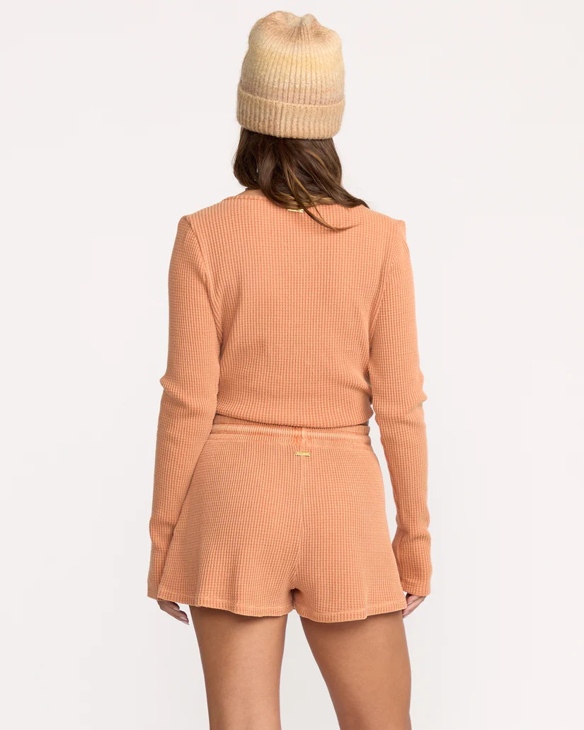 debbievybeskntshort2_billabong