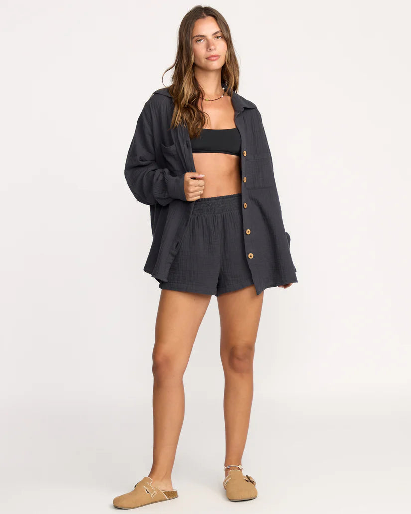 inthewaveshortfa25_billabong