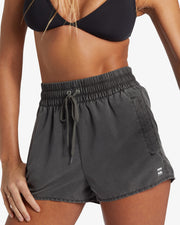solsearchernewvolley_billabong