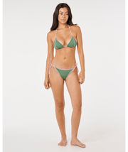 stephaniegilmoreslidingtriangle_ripcurl