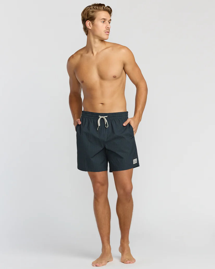 daytripgaragelaybackfa25_billabong
