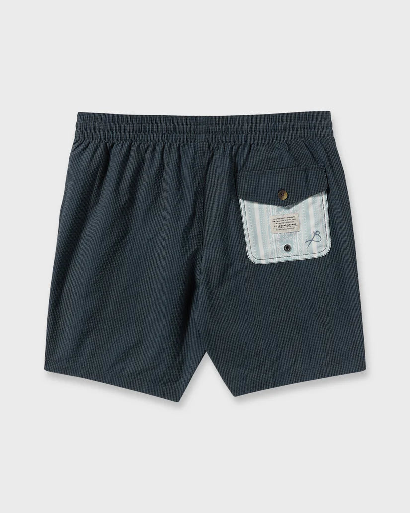 daytripgaragelaybackfa25_billabong