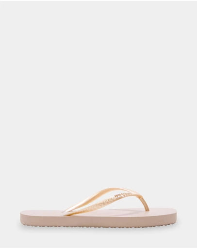 Fiji Square Toe