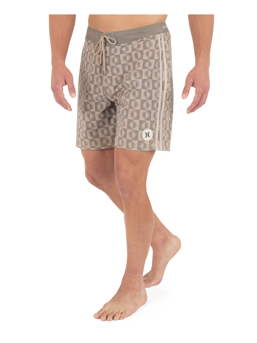 phantomnaturalstailgate18_hurley