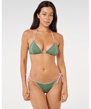 stephaniegilmoreslidingtriangle_ripcurl